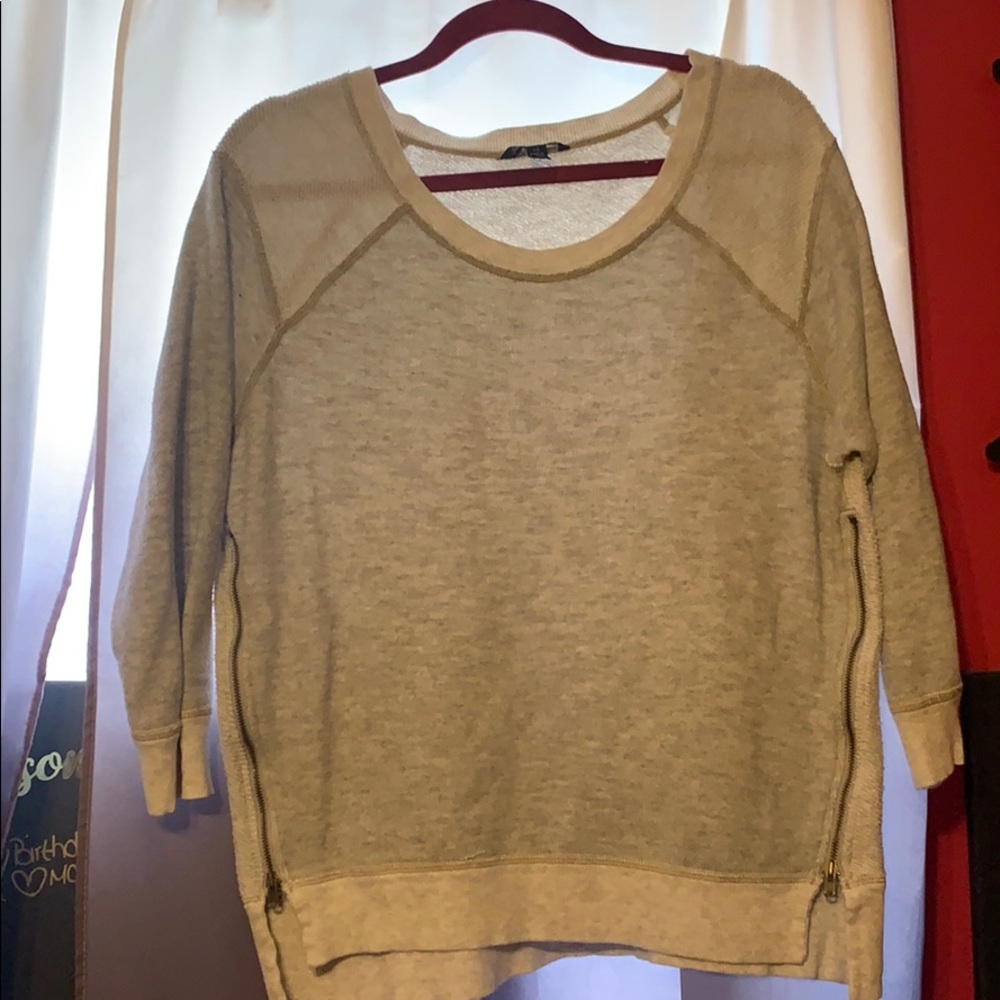 American eagle sweater